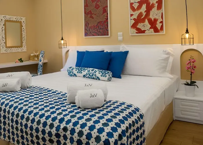 J&V Luxury Suites